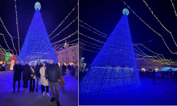 San Severino Marche accende la magia del Natale con "Christmas Town 2025" San Severino Marche accende la magia del Natale con "Christmas Town 2025"