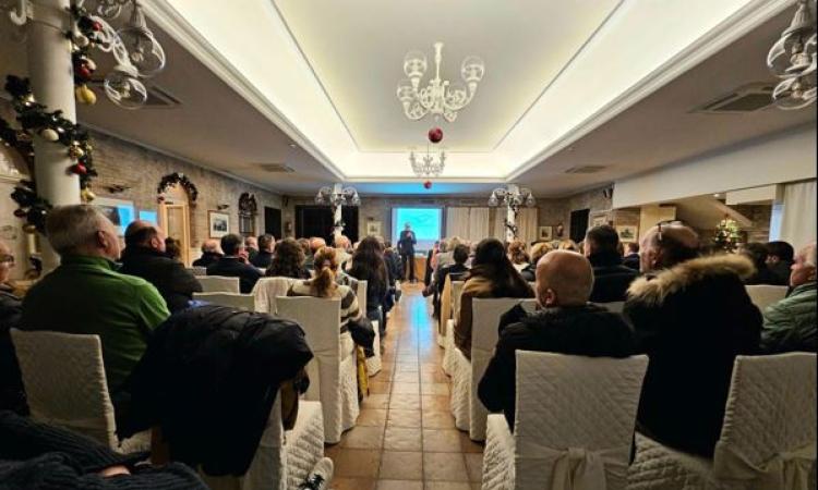 Vallata del Potenza, in 150 a Villa Quiete per discutere il nuovo tracciato viario: cittadini e istituzioni a confronto Vallata del Potenza, in 150 a Villa Quiete per discutere il nuovo tracciato viario: cittadini e istituzioni a confronto