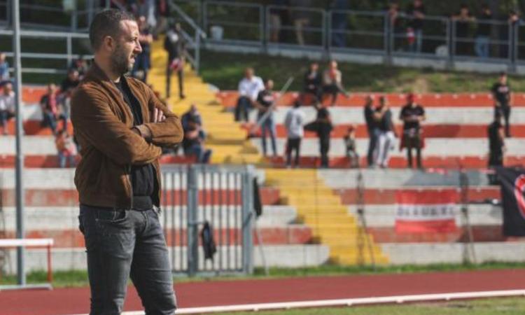 De Cesare carica la Maceratese: "A Giulianova con personalità. Mercato? No a spese folli, investiamo sui giovani" De Cesare carica la Maceratese: "A Giulianova con personalità. Mercato? No a spese folli, investiamo sui giovani"
