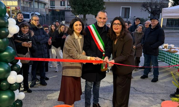 Morrovalle, apre una nuova tabaccheria a Trodica: la scommessa di Federica e Alessia
