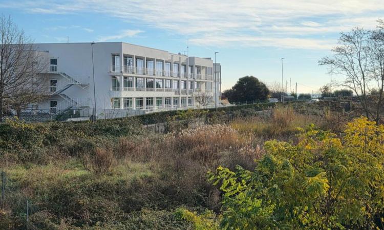 Macerata, svolta parcheggi Scienze della Formazione: il Comune acquisisce 3.800 mq a Vallebona Macerata, svolta parcheggi Scienze della Formazione: il Comune acquisisce 3.800 mq a Vallebona