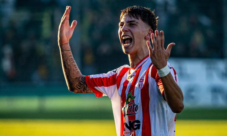 "Ci ho messo un po' a realizzare. Il tacco? Soluzione più elegante ed efficace": Arbusti racconta il primo gol tra i grandi "Ci ho messo un po' a realizzare. Il tacco? Soluzione più elegante ed efficace": Arbusti racconta il primo gol tra i grandi