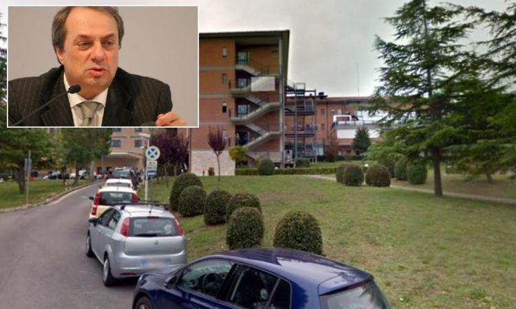 Civitanova, emergenza posti auto in ospedale: "Subito un parcheggio a raso per utenti e disabili" Civitanova, emergenza posti auto in ospedale: "Subito un parcheggio a raso per utenti e disabili"