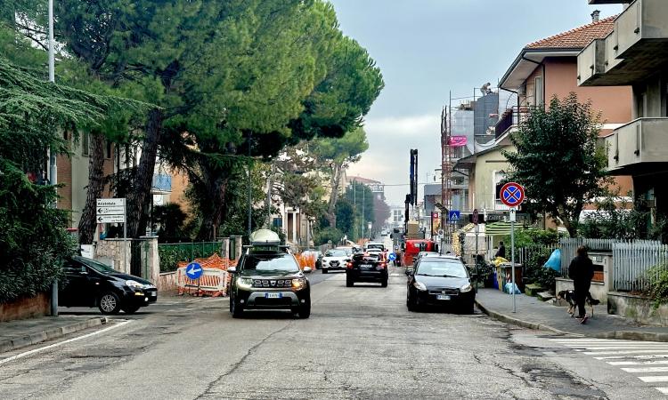 Civitanova, lavori in via D'Annunzio: completato il collettore, in arrivo nuovi marciapiedi e illuminazione