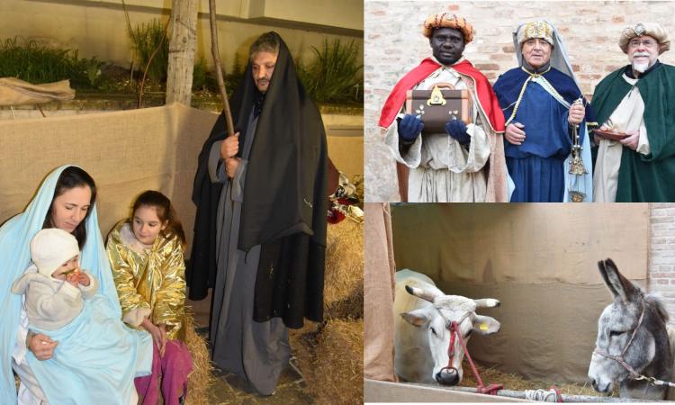 Macerata, il presepe vivente di Villa Ficana diventa "maggiorenne": oltre 1500 le presenze Macerata, il presepe vivente di Villa Ficana diventa "maggiorenne": oltre 1500 le presenze