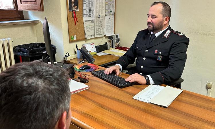 Montecassiano, investe in criptovalute ma è una truffa: due denunciati dai Carabinieri