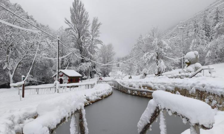 Pieve Torina: il percorso Kneipp come simbolo di questo inverno nevoso Pieve Torina: il percorso Kneipp come simbolo di questo inverno nevoso