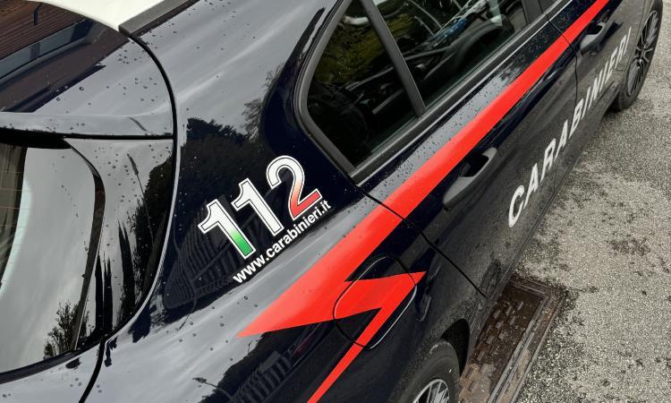 Incendio in un’abitazione a Pollenza: intervento dei Carabinieri salva una donna
