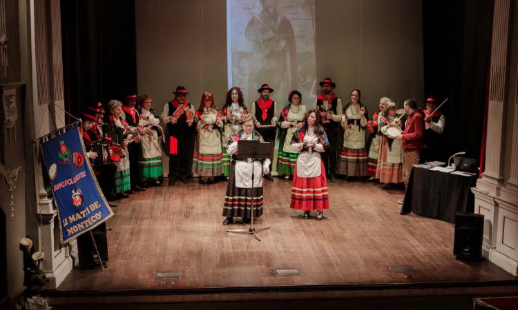 Montecosaro: tradizioni natalizie e canti popolari al Teatro Le Logge con Li Matti de Montecò Montecosaro: tradizioni natalizie e canti popolari al Teatro Le Logge con Li Matti de Montecò