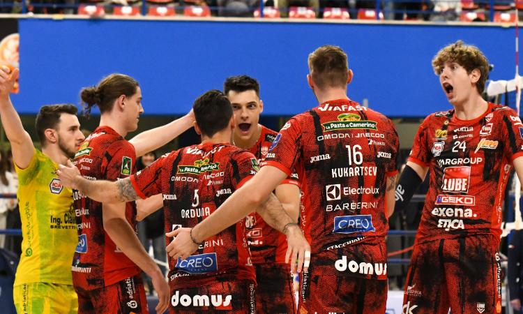 La Lube vince il derby contro Grottazzolina: seconda vittoria di fila in campionato La Lube vince il derby contro Grottazzolina: seconda vittoria di fila in campionato