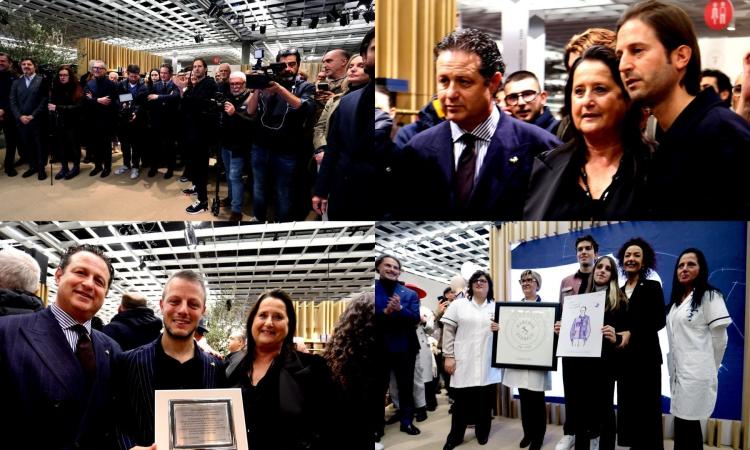 A Pitti Tombolini celebra il marchio storico e lancia una giacca firmata da una "piccola designer" (FOTO e VIDEO) A Pitti Tombolini celebra il marchio storico e lancia una giacca firmata da una "piccola designer" (FOTO e VIDEO)