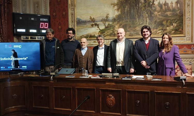 Recanati a portata di smartphone: nasce "Infinita Scoperta", la web app che mette in rete cultura e commercio Recanati a portata di smartphone: nasce "Infinita Scoperta", la web app che mette in rete cultura e commercio
