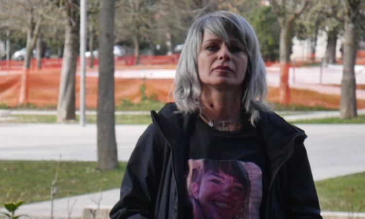 "Non cerco vendetta, solo giustizia e verità per Pamela": l'appello di Alessandra Verni alla città di Macerata (FOTO e VIDEO) "Non cerco vendetta, solo giustizia e verità per Pamela": l'appello di Alessandra Verni alla città di Macerata (FOTO e VIDEO)