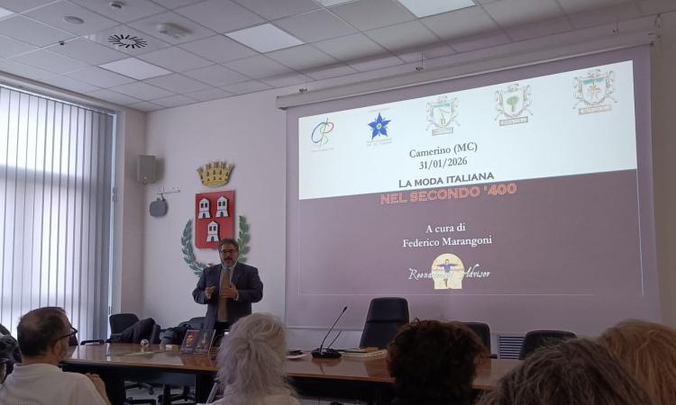 Camerino, la Corsa alla Spada riparte dalla storia: a lezione di moda del Quattrocento con Federico Marangoni Camerino, la Corsa alla Spada riparte dalla storia: a lezione di moda del Quattrocento con Federico Marangoni