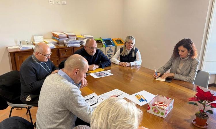 Ricostruzione e viabilità, summit a San Severino: presenti il vescovo Massara e il commissario Castelli Ricostruzione e viabilità, summit a San Severino: presenti il vescovo Massara e il commissario Castelli