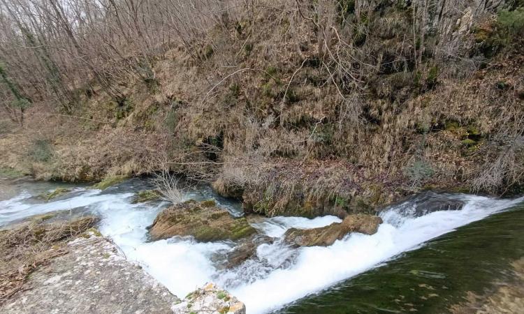 Pieve Torina, un ponte panoramico sulla cascata del Chienti: al via i lavori in località Roti