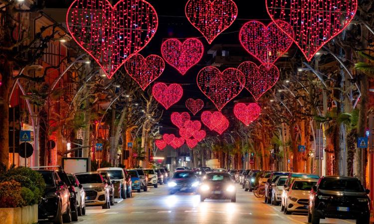 "Sotto un cielo di cuori": Civitanova si accende per la settimana di San Valentino