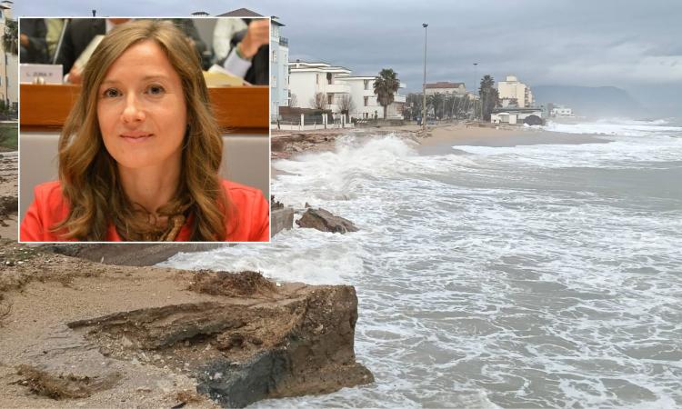 Mareggiata Porto Recanati, Leonardi: "Vicini agli operatori colpiti, nuove risorse per la difesa della costa" Mareggiata Porto Recanati, Leonardi: "Vicini agli operatori colpiti, nuove risorse per la difesa della costa"