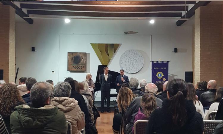Macerata celebra i giovani musicisti: consegnate le prime borse di studio Lions Macerata celebra i giovani musicisti: consegnate le prime borse di studio Lions