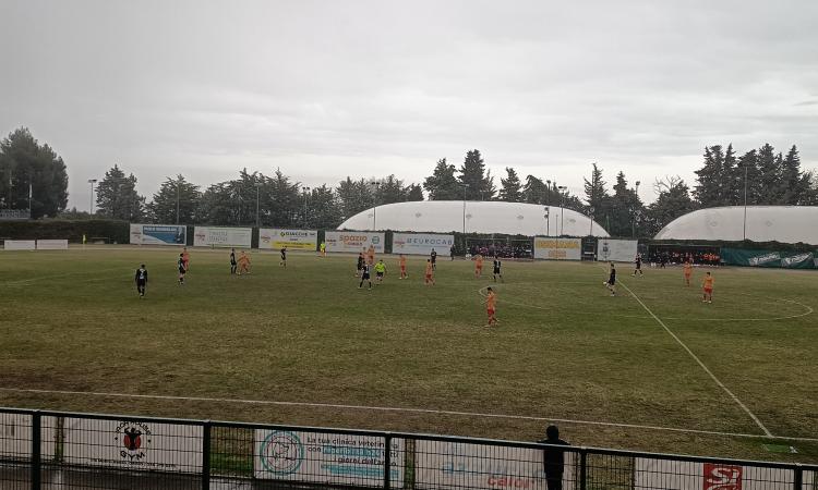 Tolentino e Osimana non si fanno male: poche emozioni, la festa è solo sugli spalti