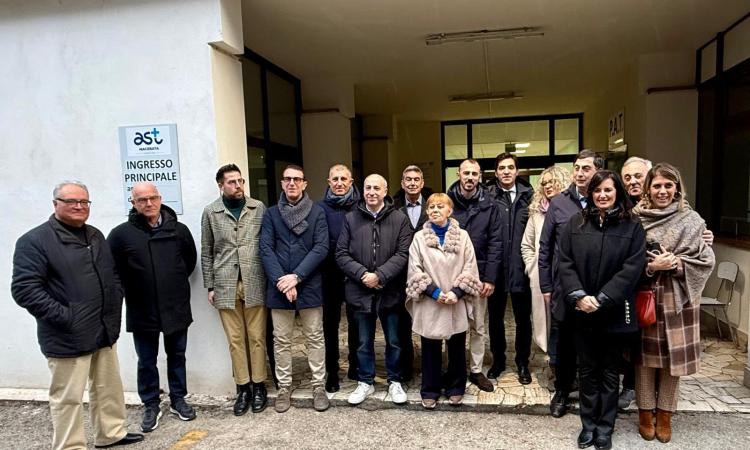 Ospedale Enrico Mattei di Matelica, l'assessore Calcinaro visità la struttura