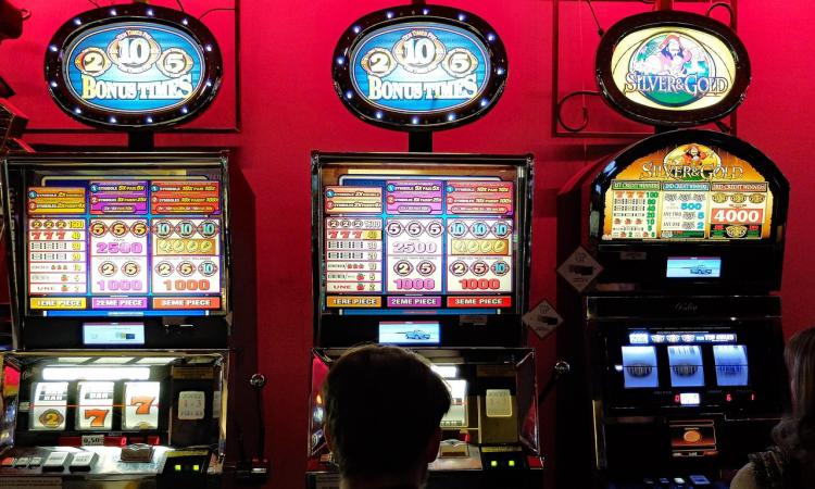 Gioco d’azzardo patologico, nel Maceratese 62 persone in cura: i dati As.Tro Gioco d’azzardo patologico, nel Maceratese 62 persone in cura: i dati As.Tro