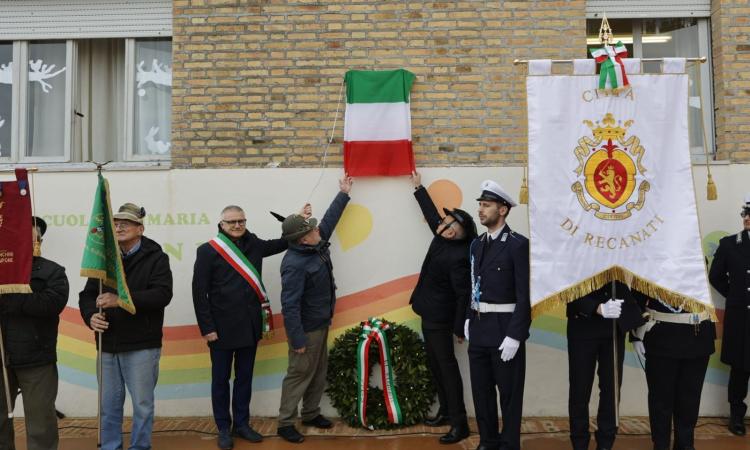 Recanati, una lapide per le vittime delle foibe: la memoria si affaccia sul mare