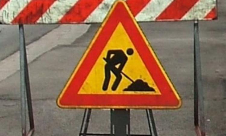 Macerata, scarico di materiale edile: ordinanza cambia la viabilità in via Lauri e corso Matteotti Macerata, scarico di materiale edile: ordinanza cambia la viabilità in via Lauri e corso Matteotti