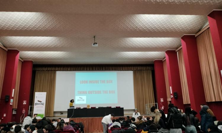 L'Ite "Gentili" di Macerata in prima linea contro bullismo e dipendenze L'Ite "Gentili" di Macerata in prima linea contro bullismo e dipendenze