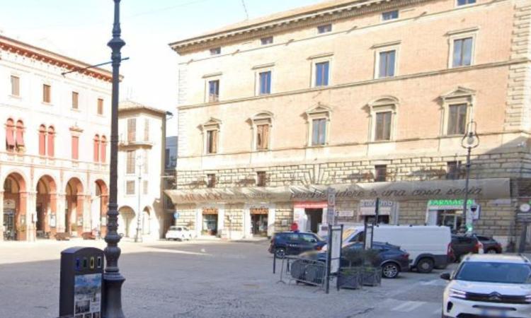 Tolentino, cantieri e calo di clientela: fondo da 100mila euro per sostenere le attività Tolentino, cantieri e calo di clientela: fondo da 100mila euro per sostenere le attività