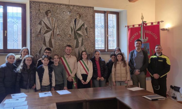 Urbisaglia, nasce il primo Consiglio Comunale dei Ragazzi: "Occorre una comunità attenta alle nuove generazioni"