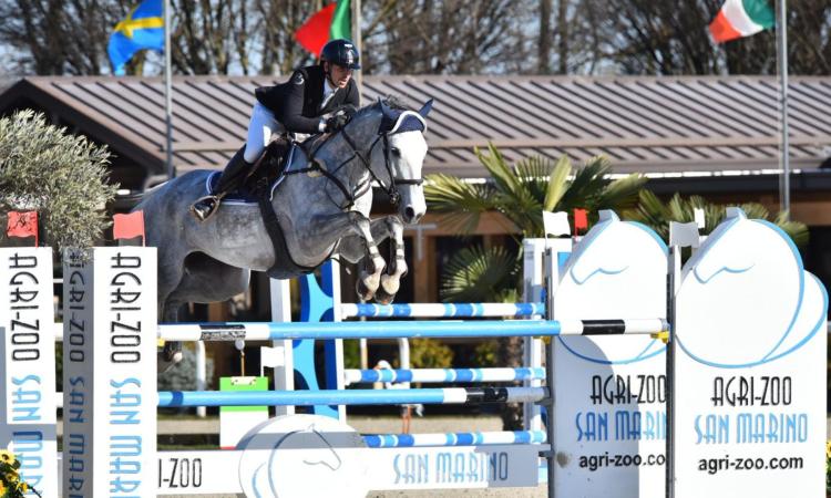 Equitazione, Elia Villotti brilla al CSI2 di Busto Arsizio: terzo posto internazionale nella 140 a tempo
