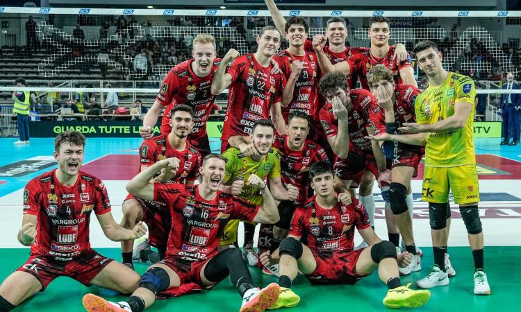 La Lube firma il blitz a Trento e si prende Gara 1 dei quarti di finale