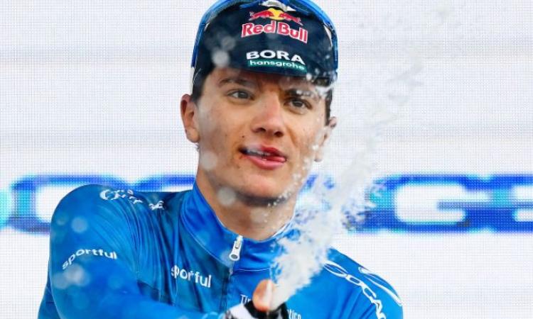 Pellizzari è super (pure) in volata e si prende la maglia azzurra: il camerte primo alla Tirreno-Adriatico Pellizzari è super (pure) in volata e si prende la maglia azzurra: il camerte primo alla Tirreno-Adriatico