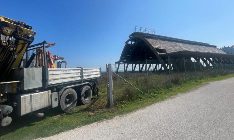 Porto Recanati, partiti gli interventi di bonifica nell’area sotto il Capannone Nervi Porto Recanati, partiti gli interventi di bonifica nell’area sotto il Capannone Nervi