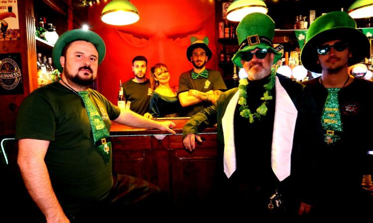 Porto Potenza si tinge di verde all’O’Connell Irish Pub per San Patrizio: "Qui la vera atmosfera irlandese" (FOTO e VIDEO) Porto Potenza si tinge di verde all’O’Connell Irish Pub per San Patrizio: "Qui la vera atmosfera irlandese" (FOTO e VIDEO)