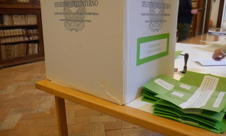 Referendum, il "caso" Macerata: la provincia va in controtendenza e sceglie il Sì col 50,6% Referendum, il "caso" Macerata: la provincia va in controtendenza e sceglie il Sì col 50,6%