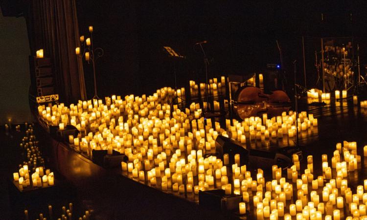 Lumina a Montegranaro: la magia di Lucio Dalla tra candele e note con "La sera dei Miracoli" Lumina a Montegranaro: la magia di Lucio Dalla tra candele e note con "La sera dei Miracoli"