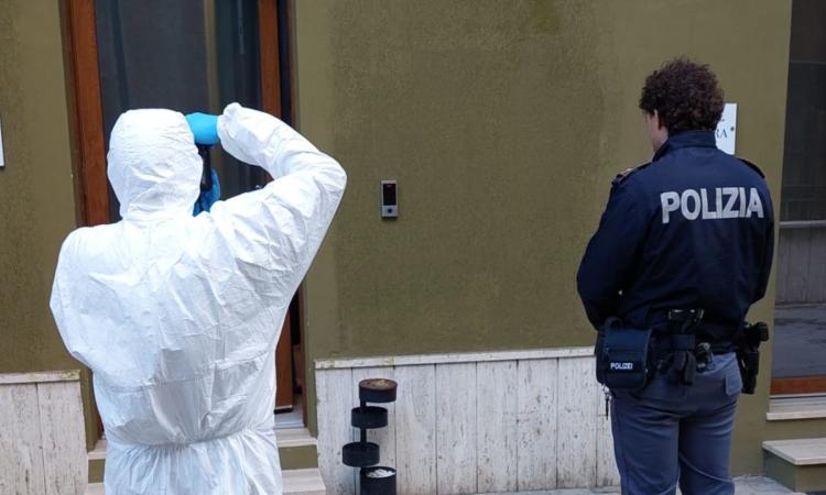 Tragedia a Civitanova: giovane donna di 26 anni trovata morta in un B&B