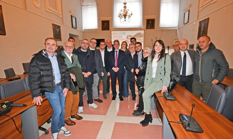 Dai cinema-teatri storici di Cingoli e Sarnano all'ex Monastero di Apiro: la Regione "crede" nell'entroterra Dai cinema-teatri storici di Cingoli e Sarnano all'ex Monastero di Apiro: la Regione "crede" nell'entroterra