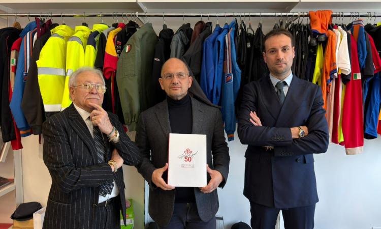 Il commissario Castelli in visita alla Cbf Balducci: "Un modello di rinascita per l'entroterra"