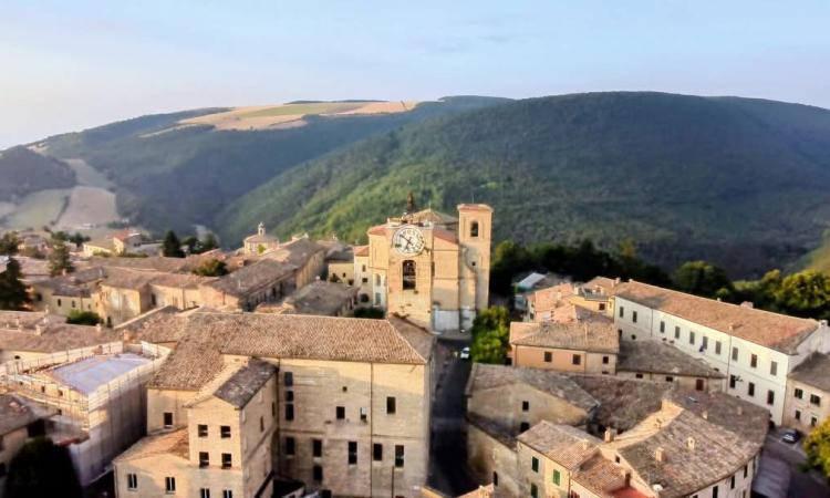 Cingoli è il Borgo dei Borghi 2026: il balcone delle Marche conquista l'Italia