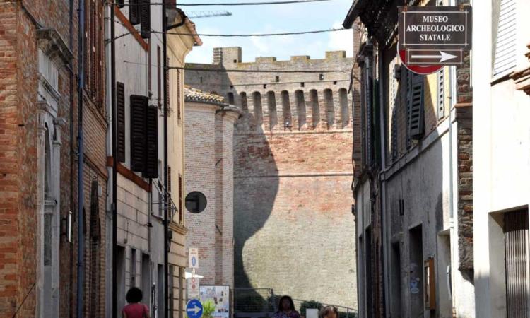 Urbisaglia, la tradizione rivive tra le mura: torna la Fiera di San Giorgio