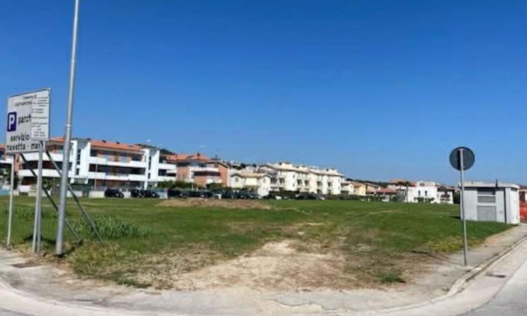 Civitanova, circa 500 posti auto gratuiti in più per l'estate 2026: confermati i parcheggi temporanei
