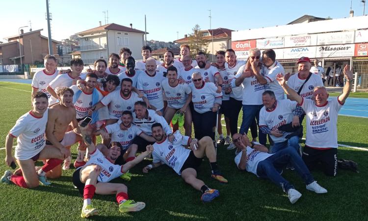 Aurora Treia, il sogno è realtà: vittoria a Monturano e promozione in Eccellenza Aurora Treia, il sogno è realtà: vittoria a Monturano e promozione in Eccellenza