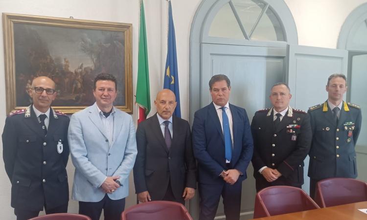 Tolentino, al via il controllo di vicinato: firmato il protocollo tra Prefettura e Comune Tolentino, al via il controllo di vicinato: firmato il protocollo tra Prefettura e Comune