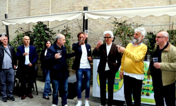Calcinaro al fianco de ‘I Maceratesi per Parcaroli’: "Un modello civico che funziona" (FOTO e VIDEO) Calcinaro al fianco de ‘I Maceratesi per Parcaroli’: "Un modello civico che funziona" (FOTO e VIDEO)