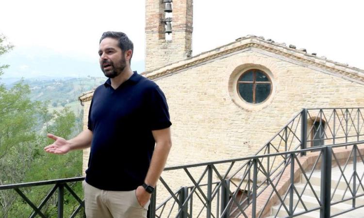 Il sindaco Pompei: "Monte San Martino è senza medico, l'Ast ce lo ha comunicato via WhatsApp"