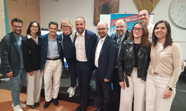 Marattin promuove il progetto Orioli: "Il Terzo Polo di Macerata uno stimolo politico per tutta l'Italia" Marattin promuove il progetto Orioli: "Il Terzo Polo di Macerata uno stimolo politico per tutta l'Italia"