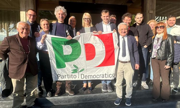Macerata, congresso provinciale PD: Sciapichetti rieletto segretario, varata la nuova segreteria provinciale Macerata, congresso provinciale PD: Sciapichetti rieletto segretario, varata la nuova segreteria provinciale